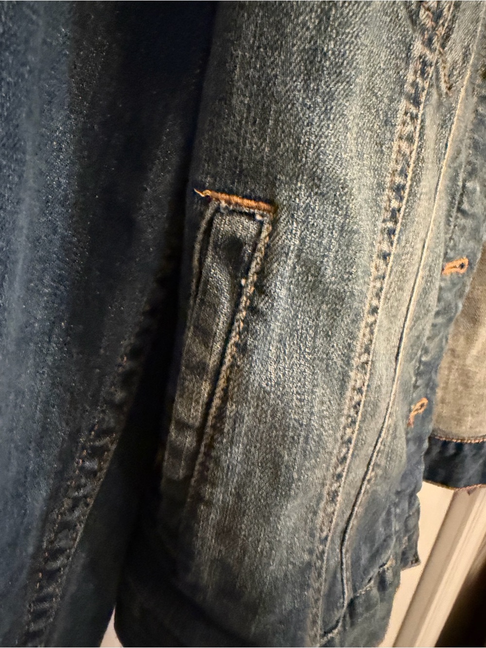 Gap 1969 Medium Wash Denim Jacket Size Medium - Picture 4 of 11